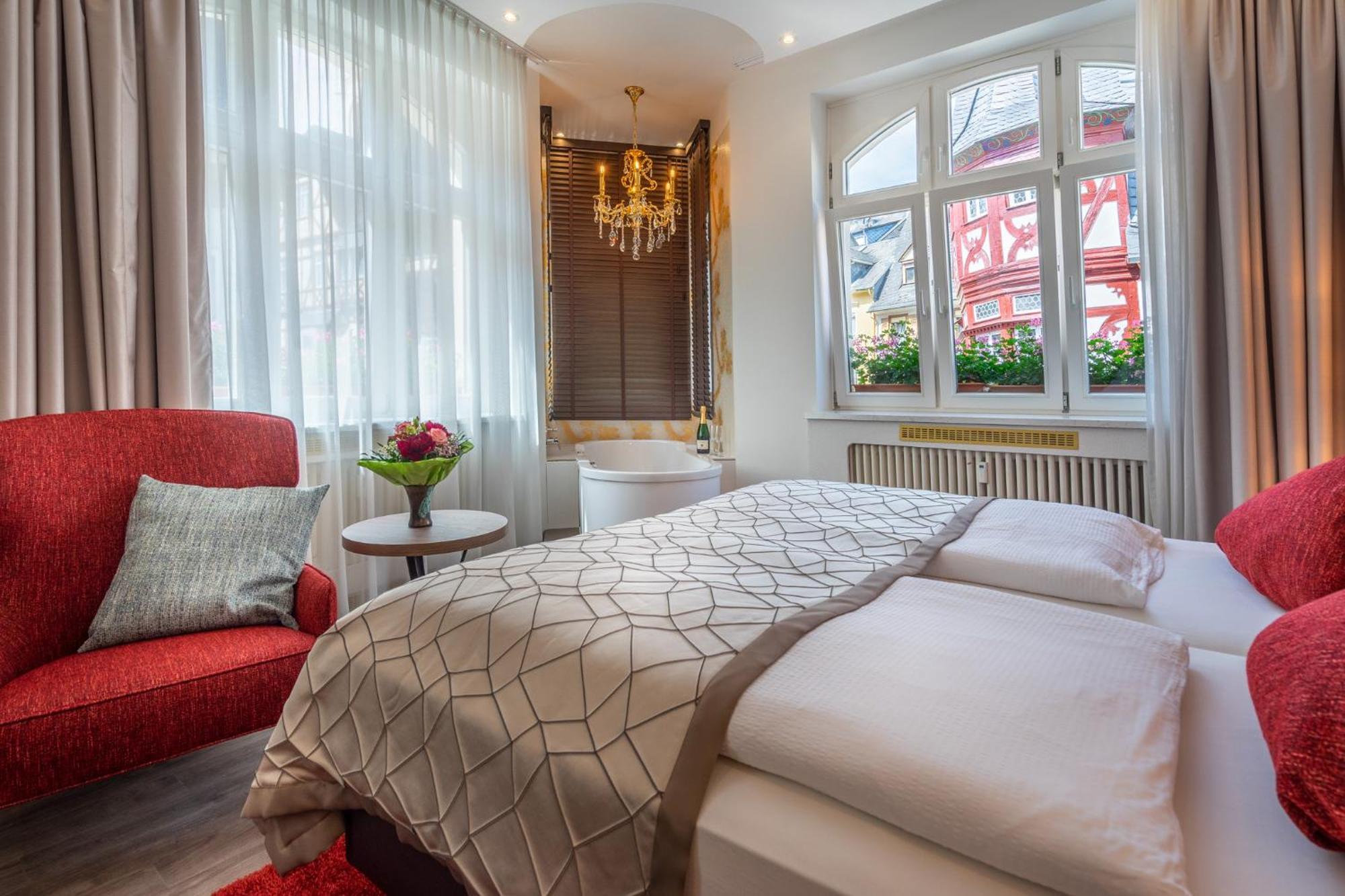 Hotel Am Markt באכאראך מראה חיצוני תמונה